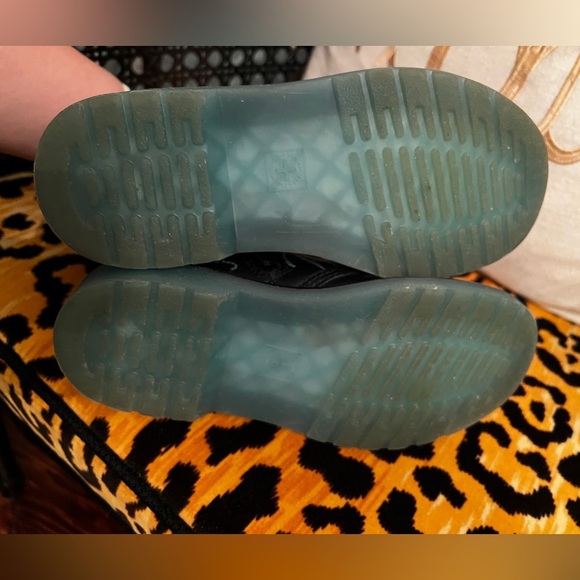 DR. MARTEN Kids Glow in the Dark Skeleton Combat Style Boots Skelly Print Hydro - Picture 9 of 16